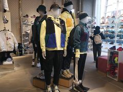 -NIKE KICKS LOUNGE体验店(北京新中关店)