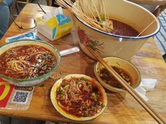 -拈签一笑黄牛肉辣卤串串