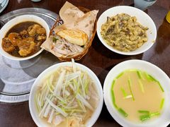 -金卯白肉罩火烧