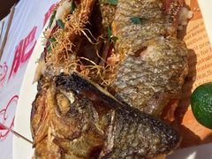 -肥肥虾庄·金牌油焖大虾(汉街SKP店)