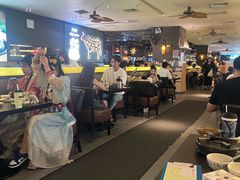 -大头虾越式风味餐厅(光明广场店)