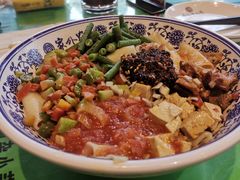 宽扯面-令氏家外家周秦食府(高新店)