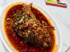 特色酱焖大鲤鱼-梅利汴京烤鸭•开封豫菜地标店(东司门店)