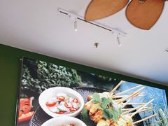 -大头虾越式风味餐厅(光明广场店)