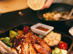 来龙里秘制烤鸡-来龙里 精致 东南亚餐室(万象城店)
