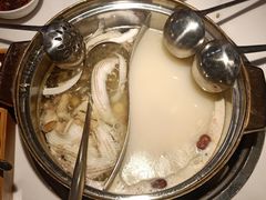 -三个椰子·现砍椰子鸡(金源CBD店)