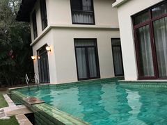 -三亚亚龙湾五号度假别墅酒店