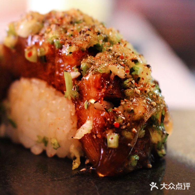 北京还是太超前了,我居然吃到了麻婆豆腐寿司!