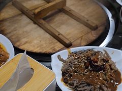 -人民公社铁锅炖·东北菜(卫国道店)