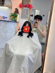 -V8潮牌·接发烫染连锁