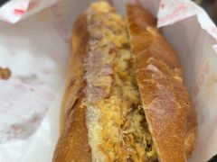 -Bánh Mì Huynh Hoa
