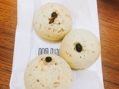 红豆乳酪麻薯球-啊噗吐呦现场烘焙(麦凯乐店)