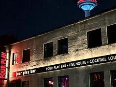 -FOUR PLAY BAR