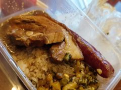 -梁阿婆廿年老牌扣肉糯米饭
