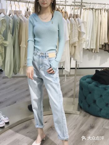 是家超实惠的服装店铺,质量一点不输专柜!