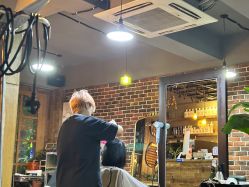 -青木造型HAIR·あおき髪を刈る潮人店