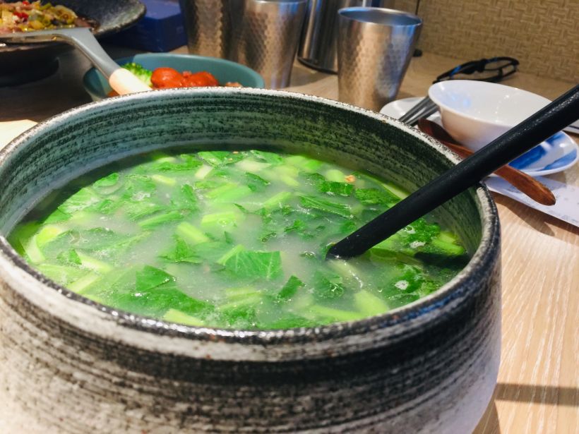 【青菜米豆汤】 米豆颗粒饱满,丝毫不印象美观 米豆和青菜都是满足