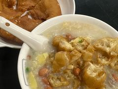 荔湾艇仔粥-伍湛记 · 广州老字号(龙津中路店)