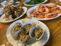-岛中岛·海鲜大排档·万宁老字号(东澳店)