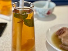 蜜桃乌龙茶-维园悦谱·海派家常菜(乌鲁木齐南路店)