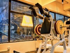 -GYMPLUS私教健身会馆(大悦城店)