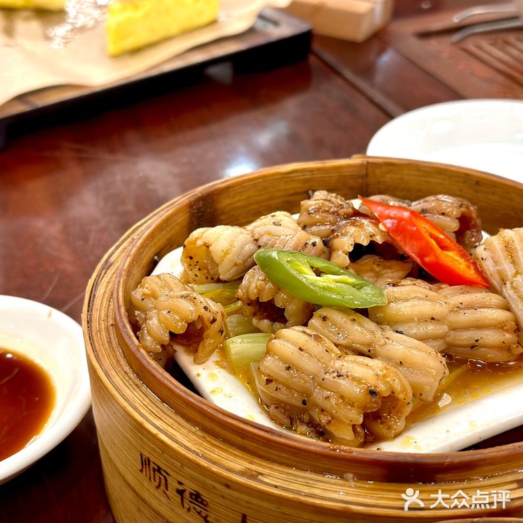 几百人一起吃个早饭！｜菜品出品和服务都算很稳定！
