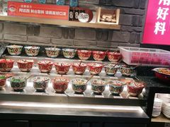 自助调料区-老牌坊云南鱼豆花火锅(哈西万达店)