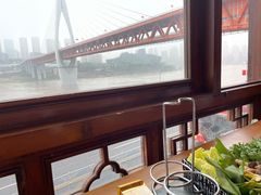 靠窗位-小天鹅火锅·一线江景洪鼎旗舰店(洪崖洞店)