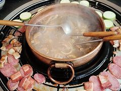 -阿山卓·野生菌火锅·纳西火塘烤肉