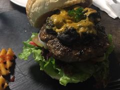 -HIGH FIVE哈福手工汉堡(桂林路店)