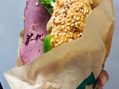 -星巴克臻选(莘庄仲盛店)