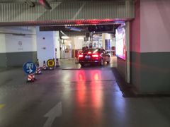 -梅赛德斯奔驰文化中心·停车场