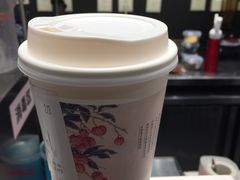 烟火人间-茶颜悦色(嘉顿一楼吉时赏味游园会店)