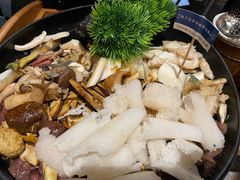 -一朵菌·野生菌探索家火锅(南亚店)