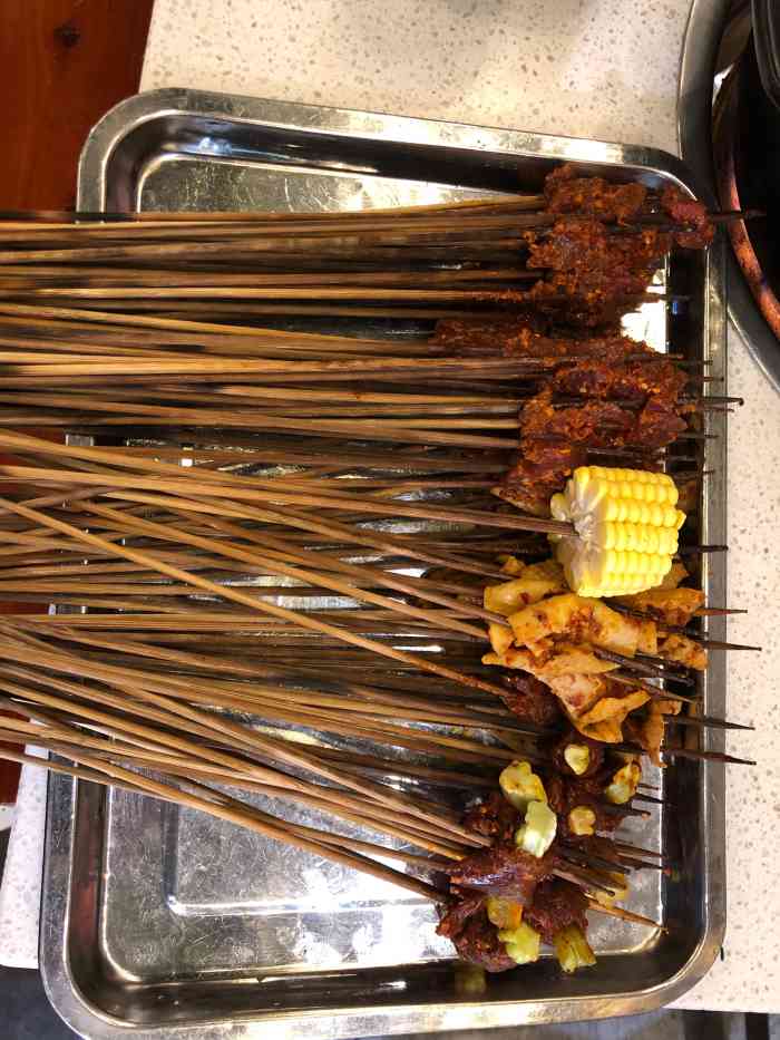 醉疯狂牛串串(成渝立交店)-"菜品口味:菜品挺新鲜的,不过他家的牛肉确