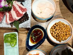 -明洞阿姨·韩式酱蟹烤肉·创意料理(三元桥店)