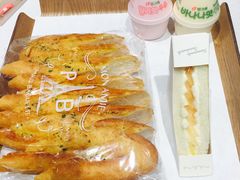 -巴黎贝甜(大宁国际商业广场店)