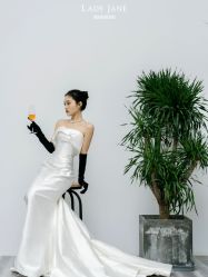 -Lady  Jane高端婚纱礼服馆