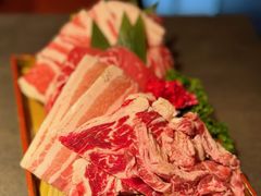 -铭牛烧肉·和牛海鲜自助(高新月牙湖店)