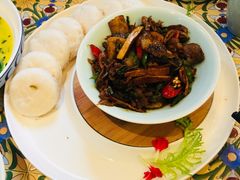 笋干小炒肉配酒酿米饼-芳满庭·江浙小馆(1912店)