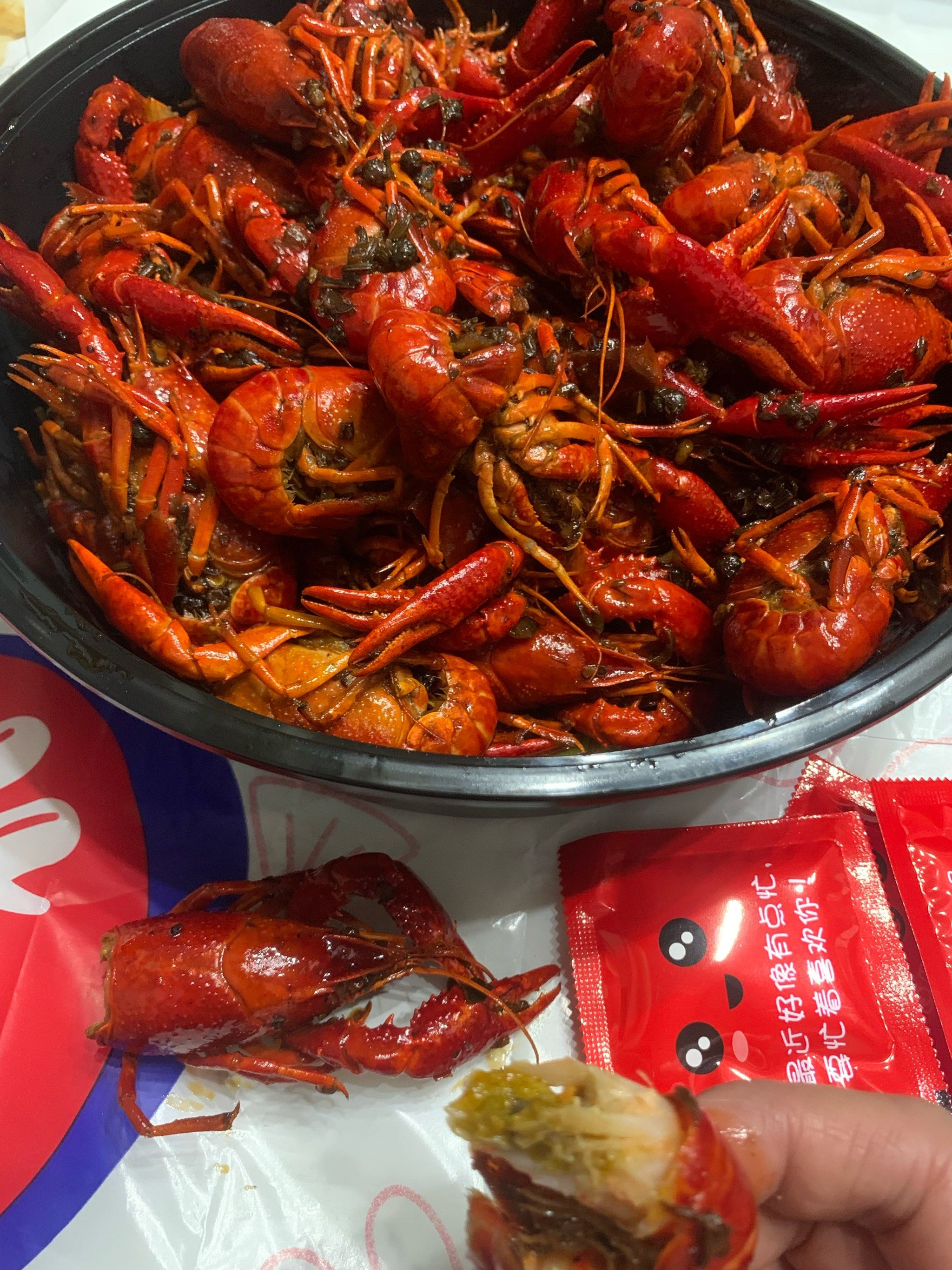 这家小龙虾味道绝了 皮皮虾也超级好吃