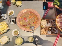 -阿婆情腊排骨火锅·野生菌季(古城旗舰店)
