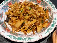 菌子椿芽炒年糕-锦荟JINHUI·浙江小馆(上海荟聚店)