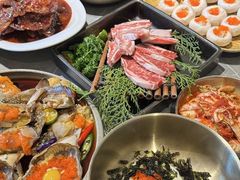 -草家酱蟹炭火烤肉店(珲春南路一店)