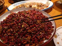 -有红鸡毛店·川菜(建设路店)