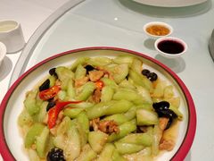 -艳阳天(万达广场红标店)