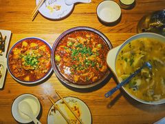 -小三峡食府(西五路店)