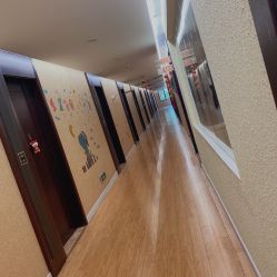 -卓玥国际月子会所(罗山路店)