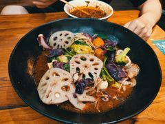 -万记麻辣烫国展总店