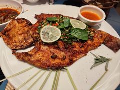 香茅草烤鲈鱼-一坐一忘云南菜(嘉里中心店)